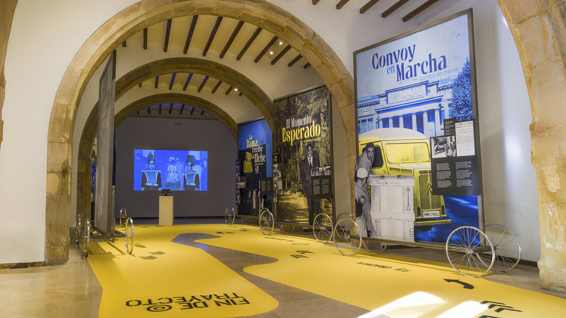 60 ANIVERSARIO DAMA DE ELCHE. SIEMPRE DE PIE